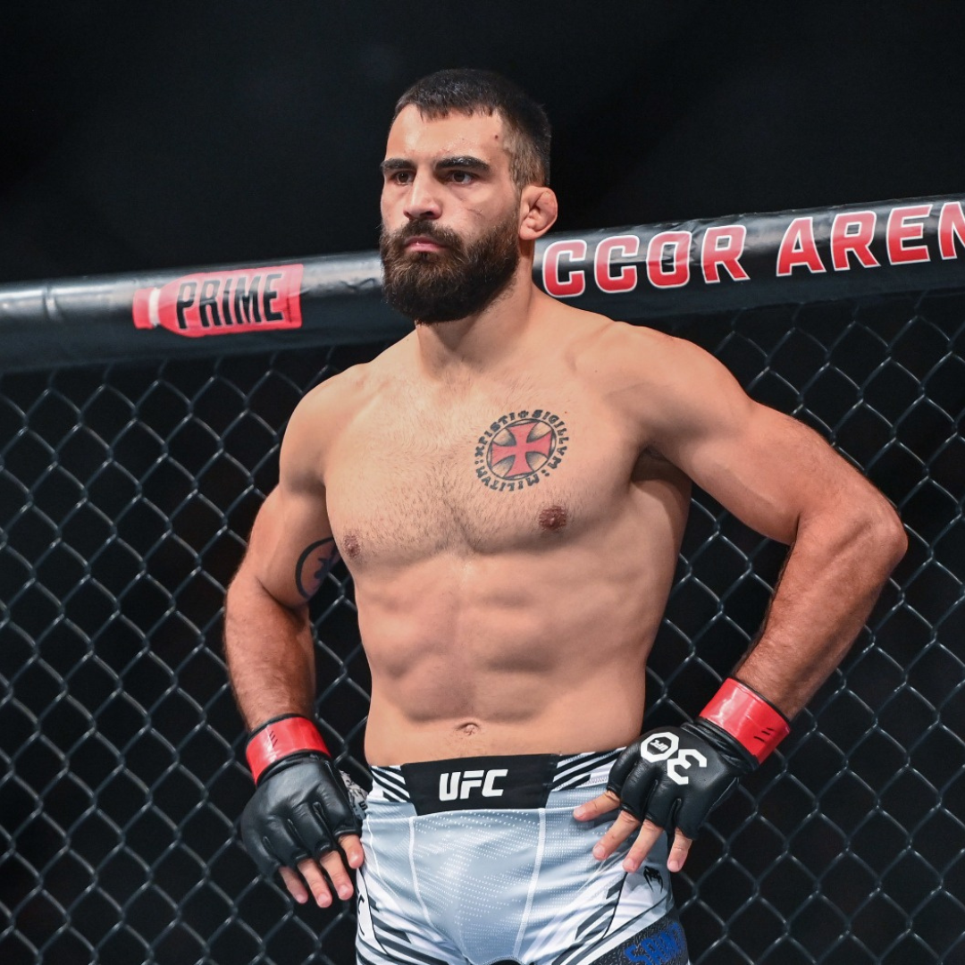 Les bains froids et le MMA :  Une Plongée dans l'Octogone